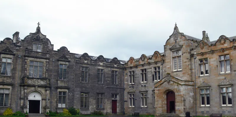 10 bolsas de estudos na Universidade de St. Andrews no Reino Unido