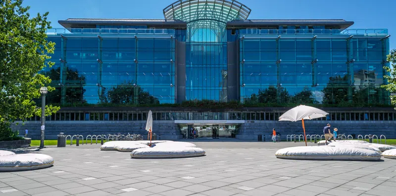 Conheça a bolsa Karen McKellin da Universidade da Colúmbia Britânica