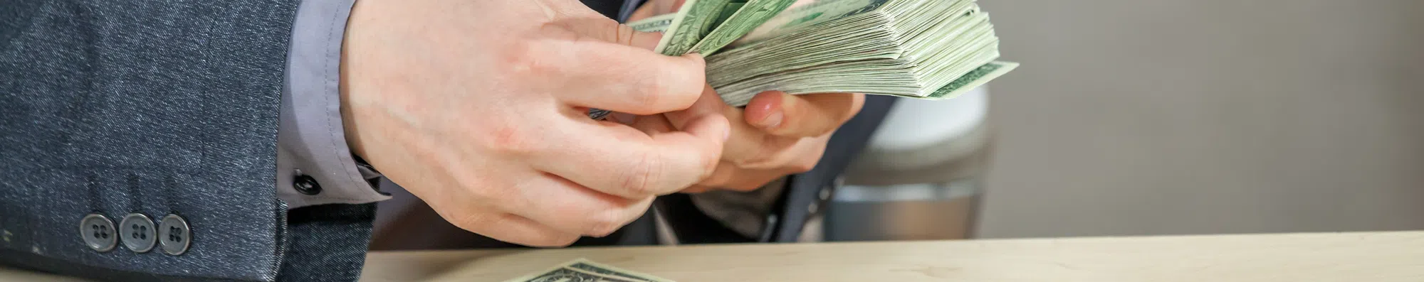 Como controlar o dinheiro durante o intercâmbio?