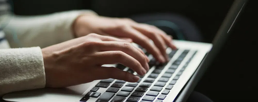 Estágio remunerado ou trainee: qual escolher pra ir fora