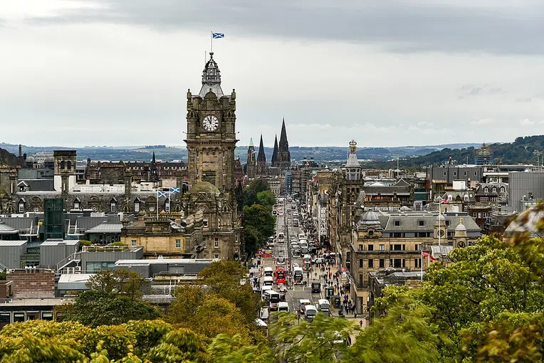 Edimburgo é uma das melhores cidades para fazer intercâmbio no Reino Unido