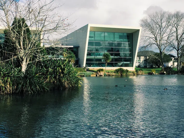 Bolsas-de-estudos-na-Nova-Zelândia-Universidade-de-Waikato