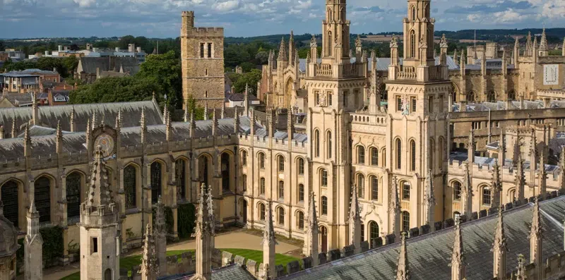 Oxford e Cambridge: qual é a melhor?