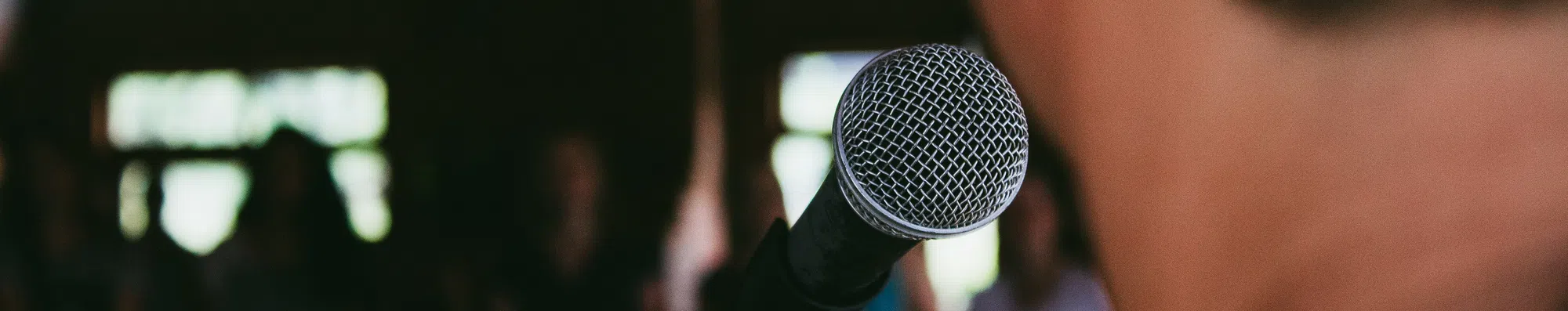 Você precisa conhecer esse curso gratuito de oratória para brasileiros