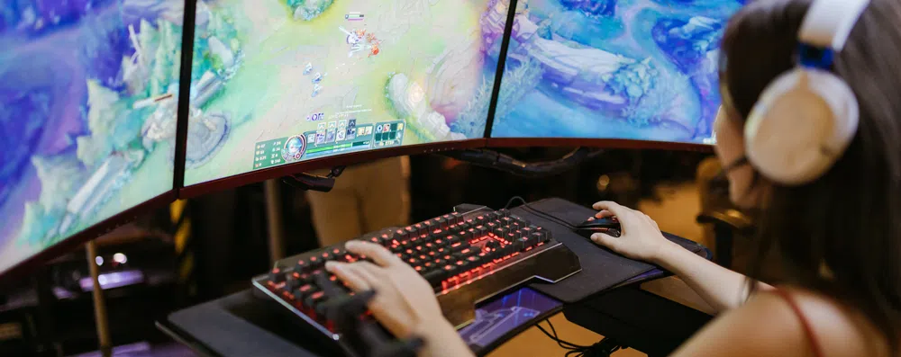 Conheça 3 bolsas de estudos para gamers