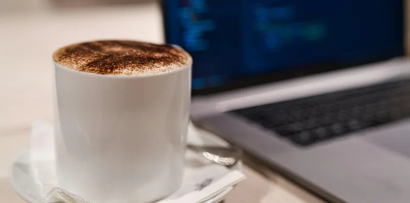 Sites confiáveis para encontrar vagas de trabalho que pagam em Dólar e Euro