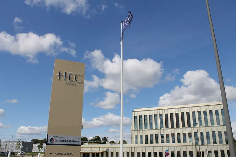 A HEC Paris tem um dos melhores cursos de MBA do mundo