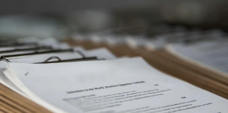 Checklist: documentos e provas para universidades internacionais