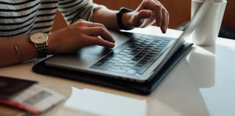 Trabalho remoto internacional: o guia que faltava