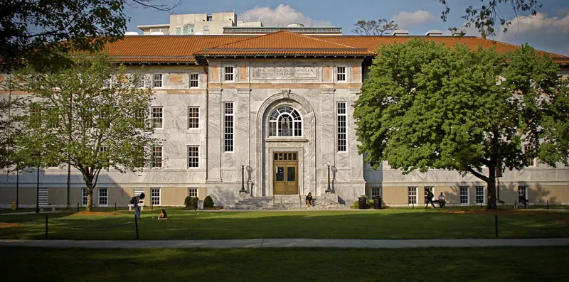Como estudar na Universidade Emory com bolsa?