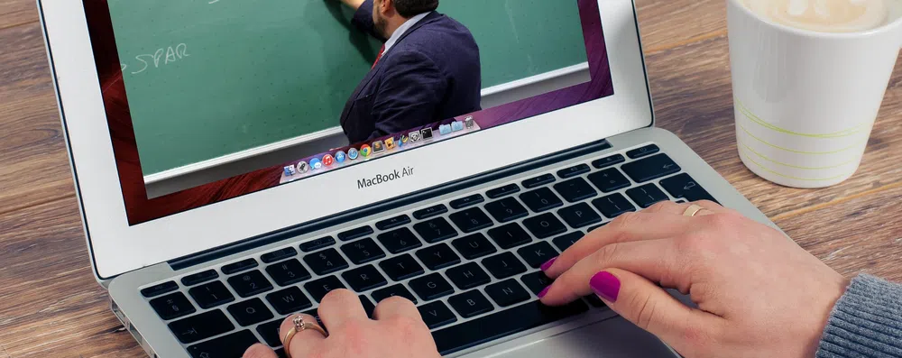 Coursera ou edX: qual é a melhor plataforma de cursos online?