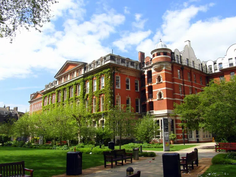 King's-College-London-Henriette-Raphael-House-Guy's-Campus