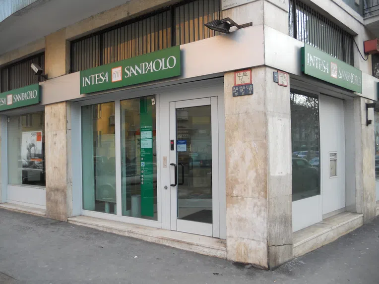 conta-bancaria-na-italia-intesa-san-paolo