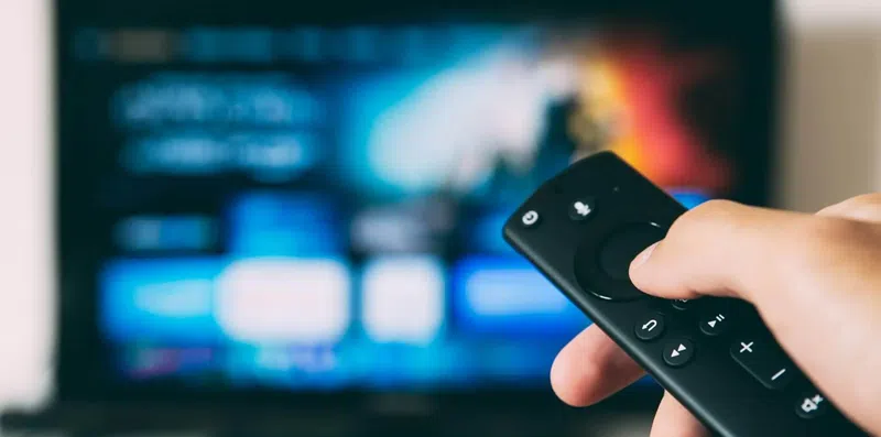 Séries e filmes na Netflix para treinar espanhol em casa