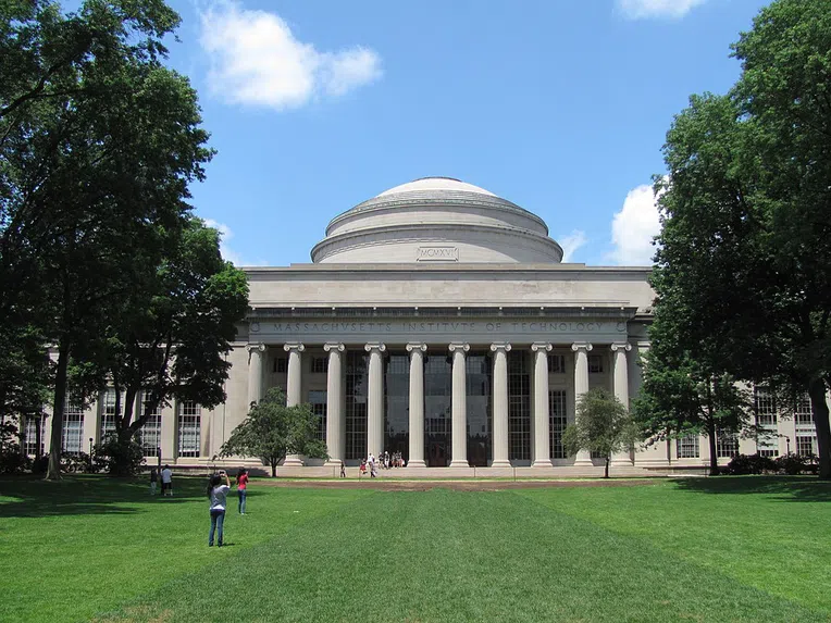 Intercâmbio nos Estados Unidos vale a pena pela oportunidade de estudar em lugares como o MIT