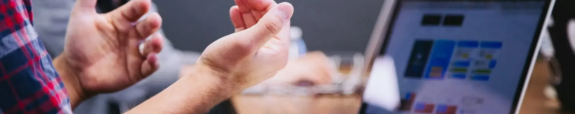 Como usar grupos de conversação online para ganhar fluência em outro idioma