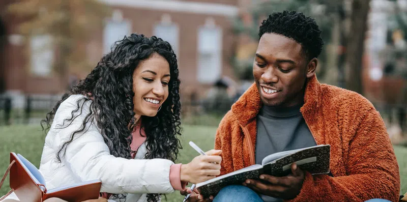 6 universidades sem anuidades pelo mundo