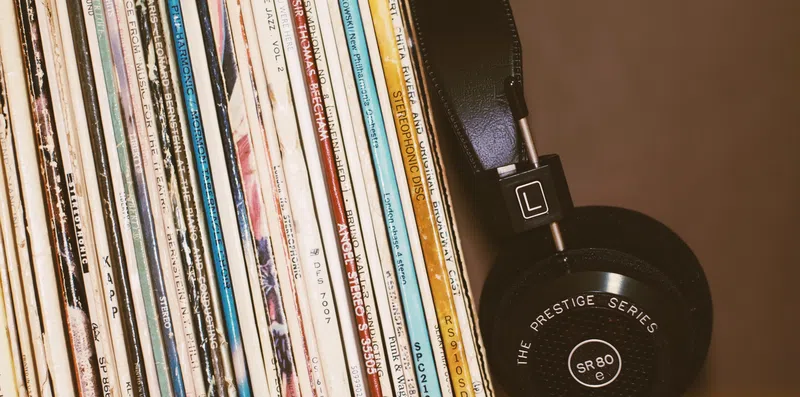 Crie uma playlist do seu jeito e te indicaremos um idioma para aprender em 2025