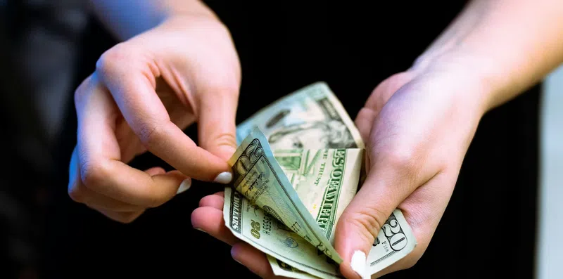 Estágio internacional remunerado: guia para graduandos
