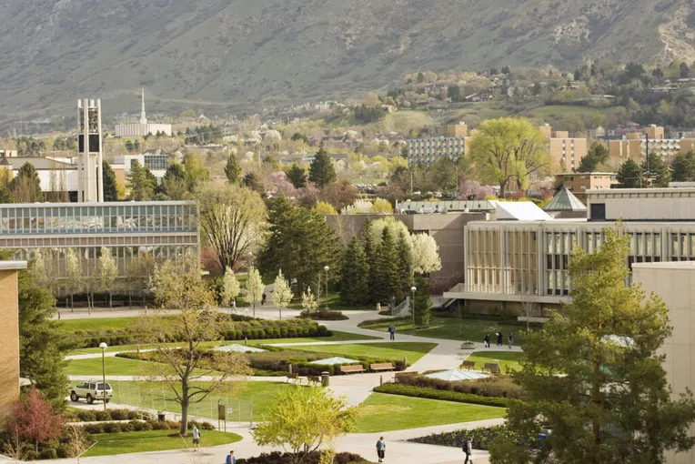 Brigham-Young-University-universidades-mais-baratas