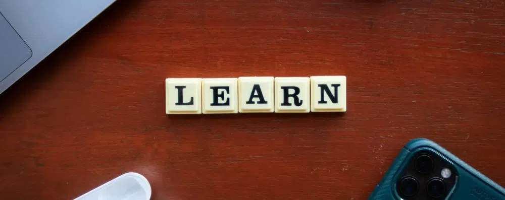 Como o seu cérebro aprende inglês, segundo a ciência