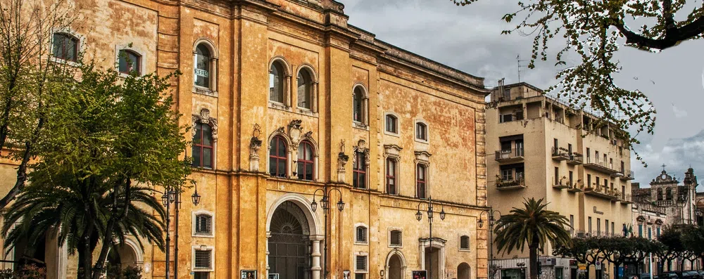 TESTE: Qual é a universidade mais antiga?