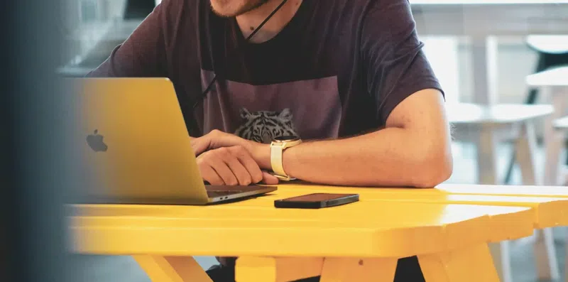 Avaliação holística: estude fora sem SAT ou vestibular