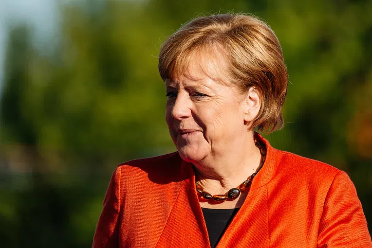 Angela Merkel é PhD em Química Quântica
