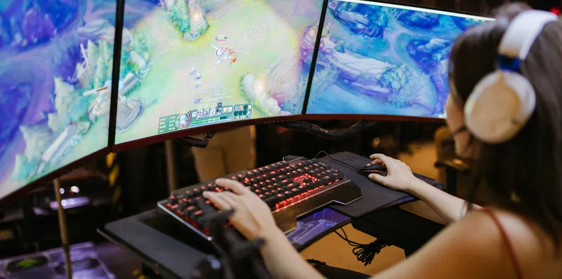 Conheça 3 bolsas de estudos para gamers