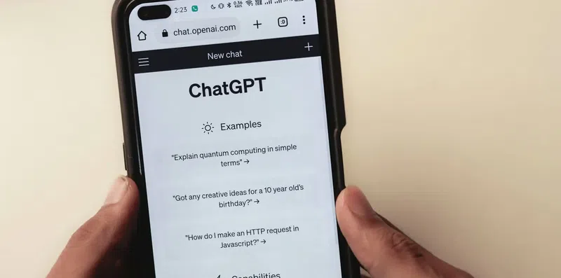 Como treinar conversação em inglês usando IA