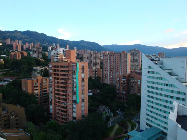 melhores-cidades-para-estudar-na-colombia-medellin