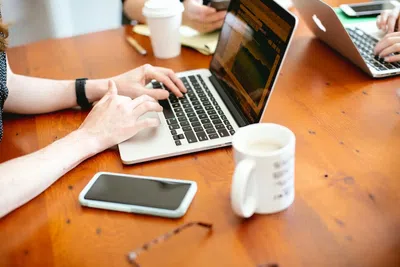 #ResumoDaAula 451: Trabalho e estágio em mais de 50 países