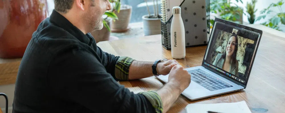 Dominando o Speaking: plataformas gratuitas para treinar conversação com nativos