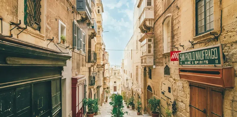 Intercâmbio em Malta: St. Julians ou Valetta?