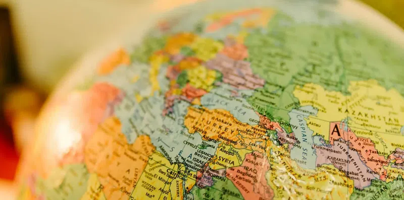 10 países onde brasileiros podem estudar gastando menos