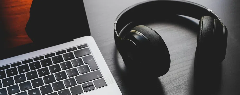 10 podcasts para treinar o inglês no dia a dia