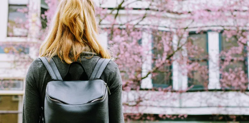 4 vantagens de uma graduação multidisciplinar no exterior