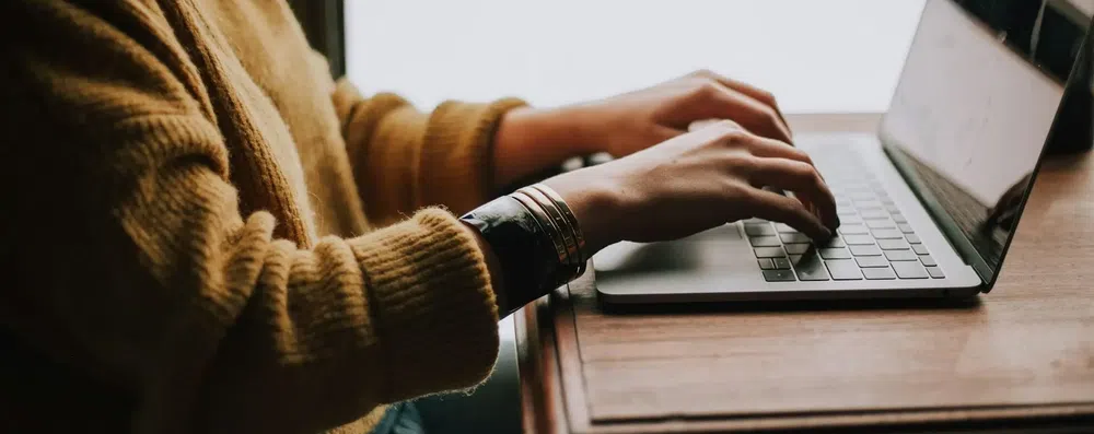 Estágio internacional online X presencial: qual é melhor?