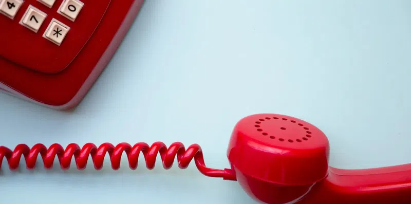 Como manter contato com a família durante o intercâmbio