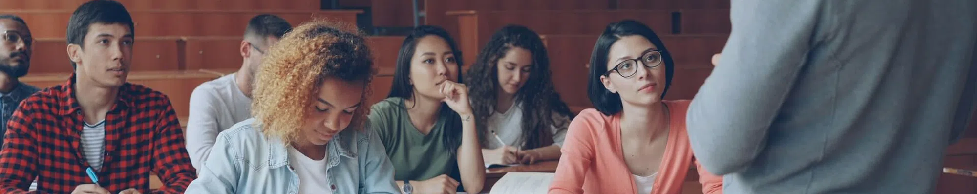 Fellowship acadêmico vs. profissional: qual é o ideal para você?