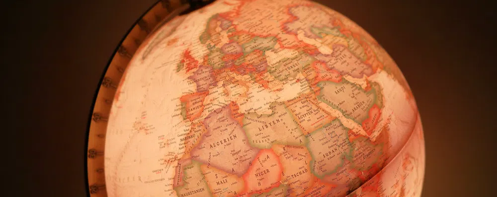 TESTE: Em qual lugar do outro lado do mundo você sairia se cavasse um buraco nesses países?