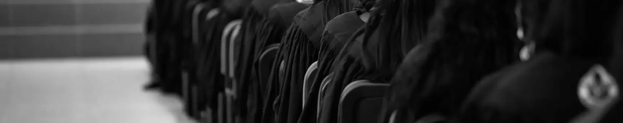 Faculdade no Brasil ou no exterior: o que pesa na decisão