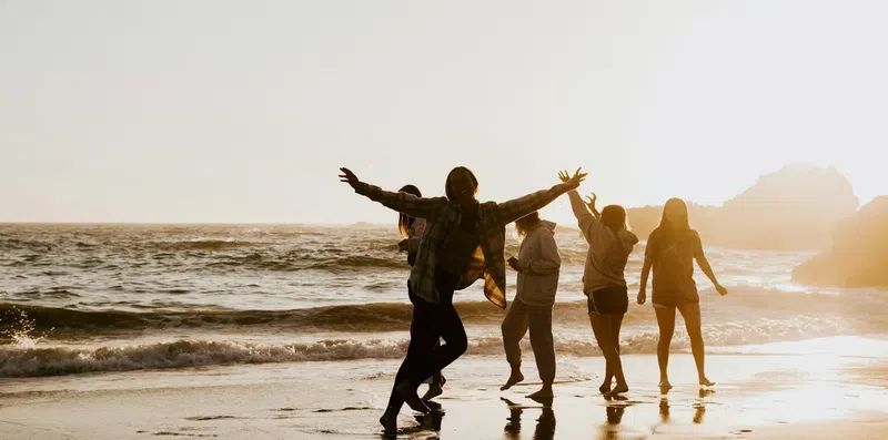 Intercâmbio com amigos: o que considerar antes de aplicar em grupo