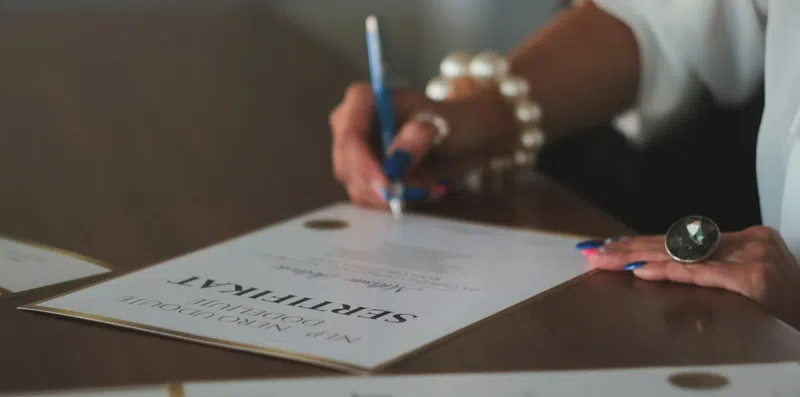 Certificados Micro: vale a pena para oportunidades no exterior?