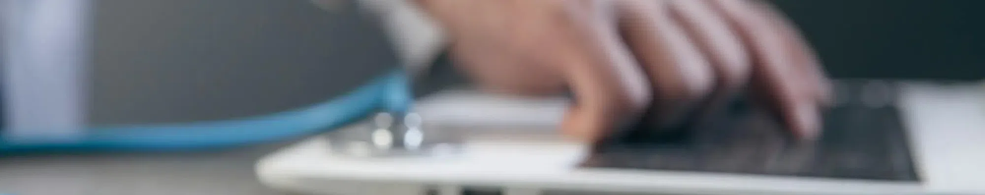 Trocar de carreira por medicina? Existe caminho fora