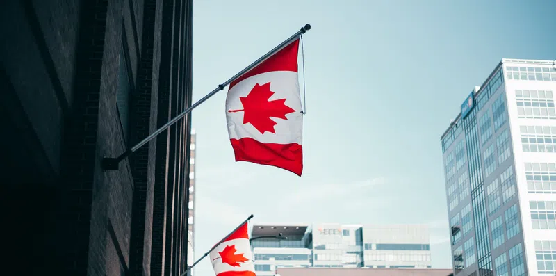Com atraso de vistos, Canadá "relaxa" regras para intercambistas