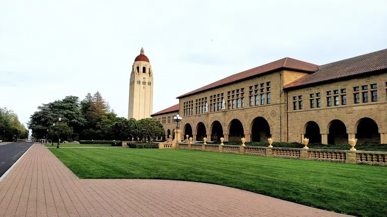 Stanford tem uma das melhores escolas de negócios do mundo