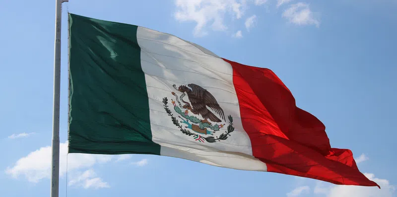 México passará a exigir visto impresso de brasileiros