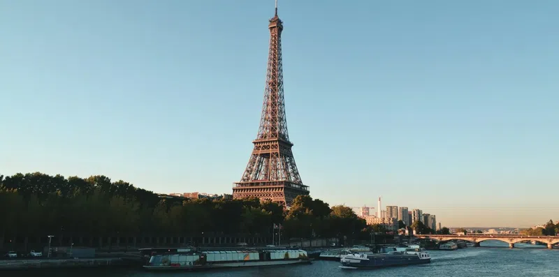 Bolsa Eiffel: como estudar na França de graça