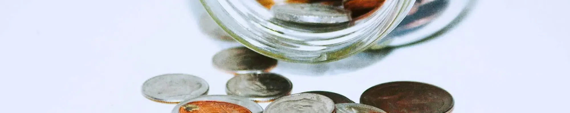 De quanto dinheiro você realmente precisa para estudar fora em 2026